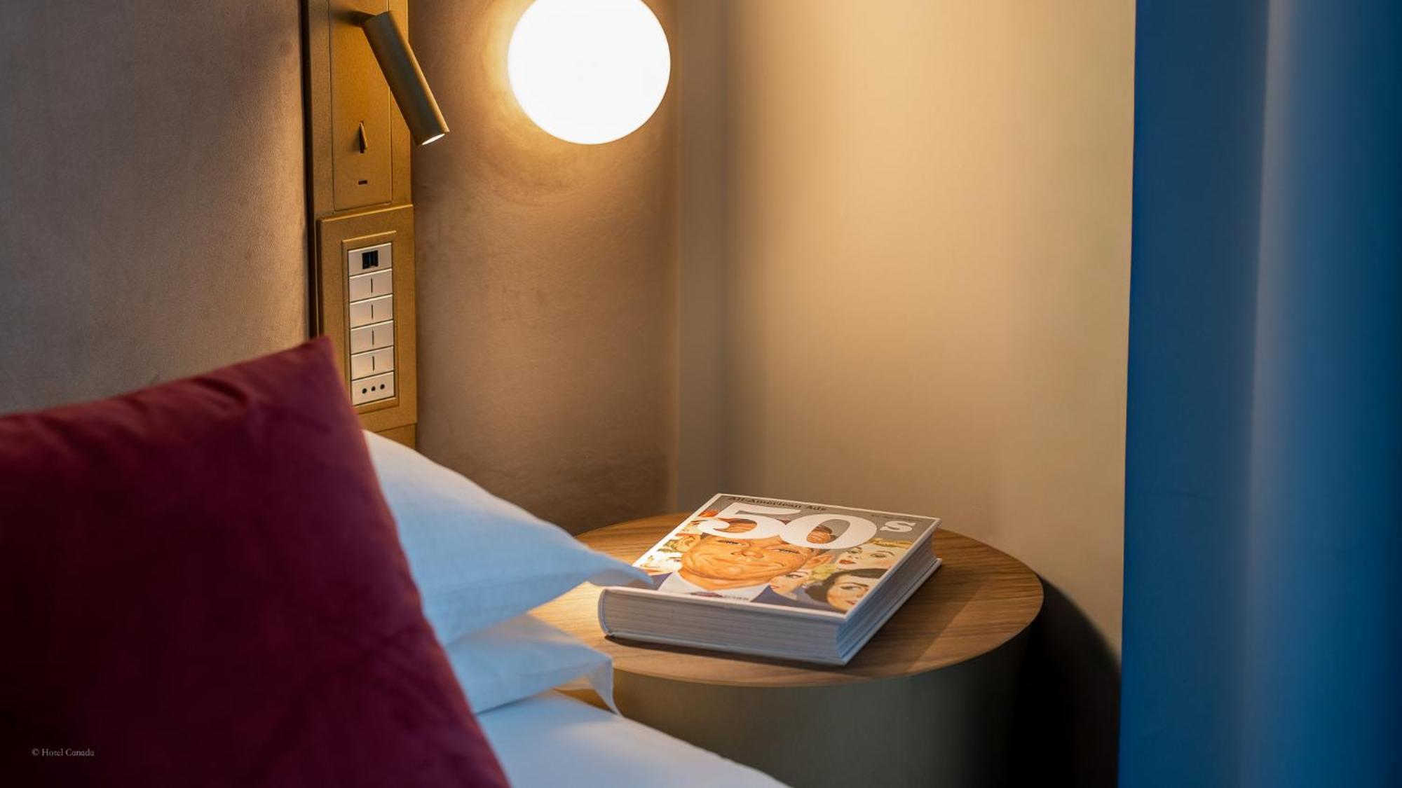 Hotel Canada — Photos 2